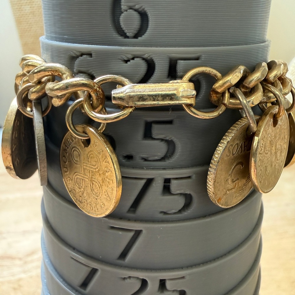 Vintage Coin Charm Bracelet Gold Tone International Currency 1960s - Picture 6 of 13